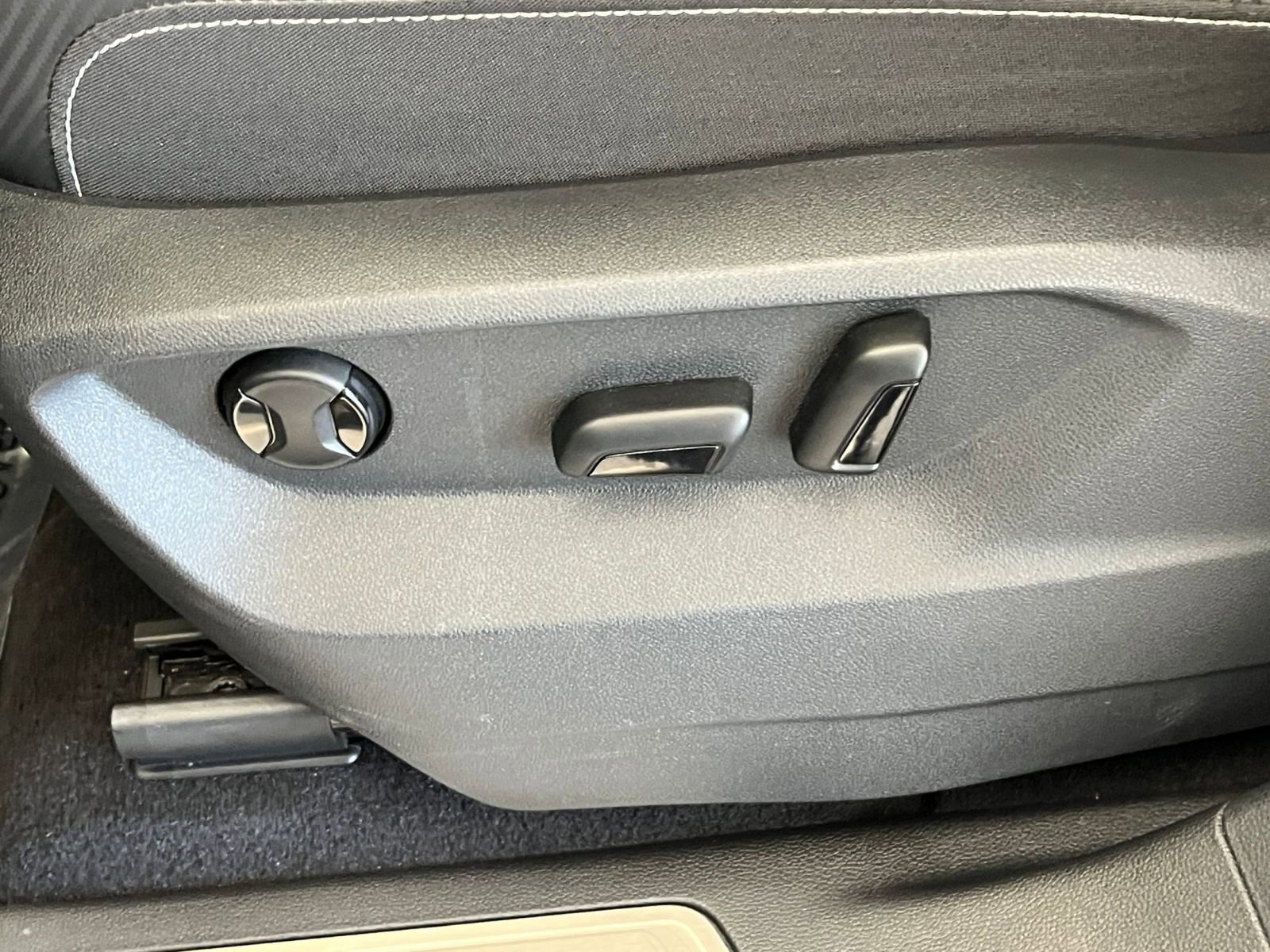 Thumbnail: 2025 Volkswagen Atlas - 23