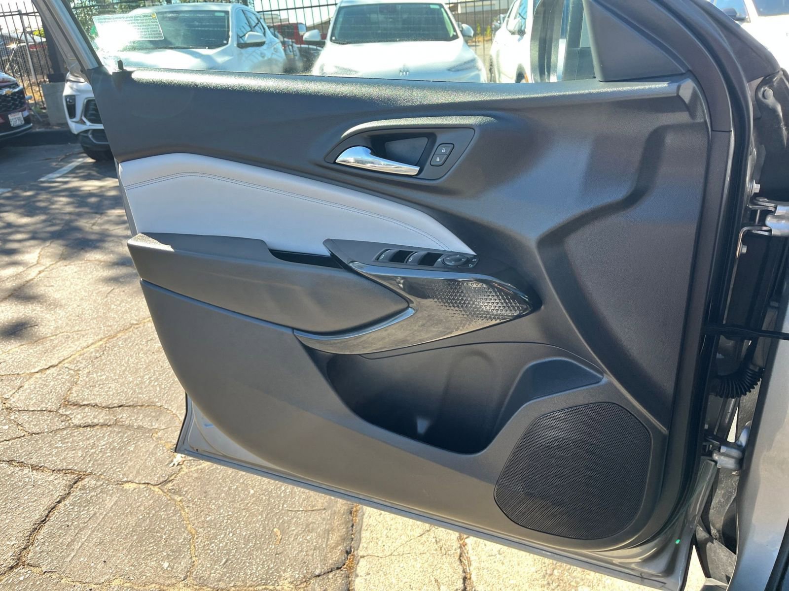 Thumbnail: 2025 Chevrolet Trax - 18