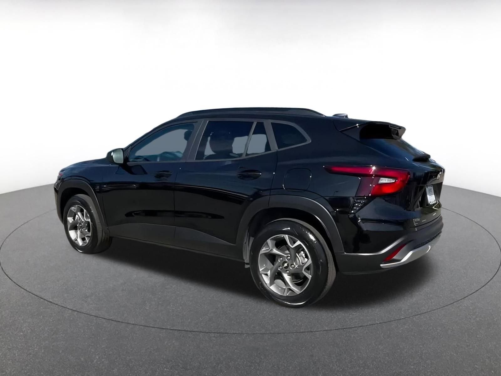 Thumbnail: 2025 Chevrolet Trax - 9