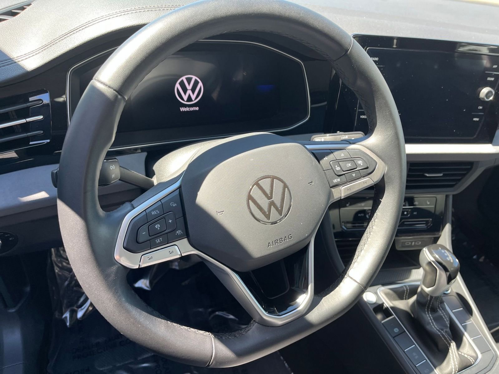 Thumbnail: 2025 Volkswagen Jetta - 28