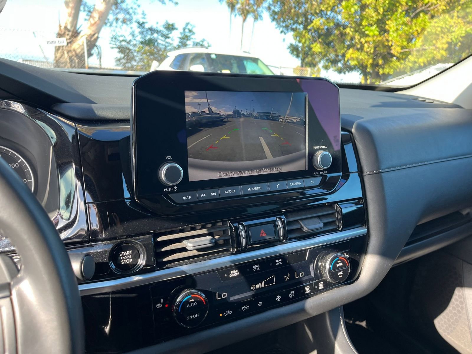 Thumbnail: 2025 Nissan Pathfinder - 25