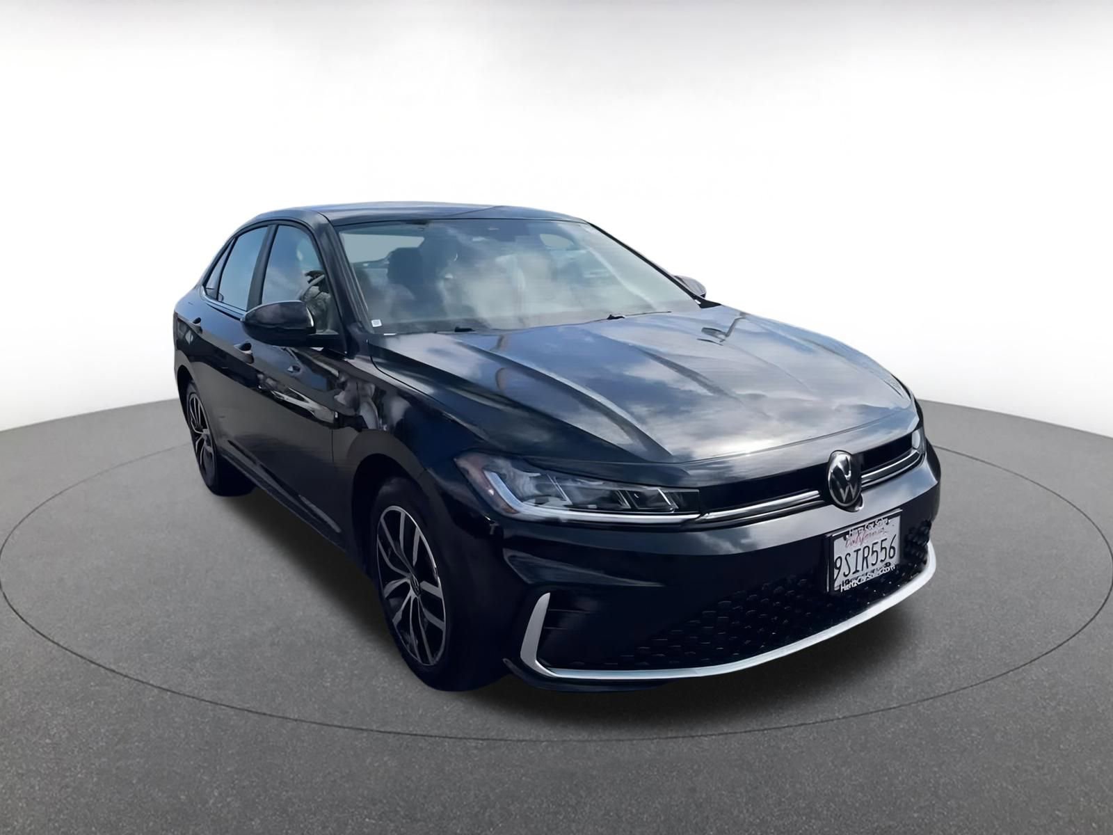 Thumbnail: 2025 Volkswagen Jetta - 3