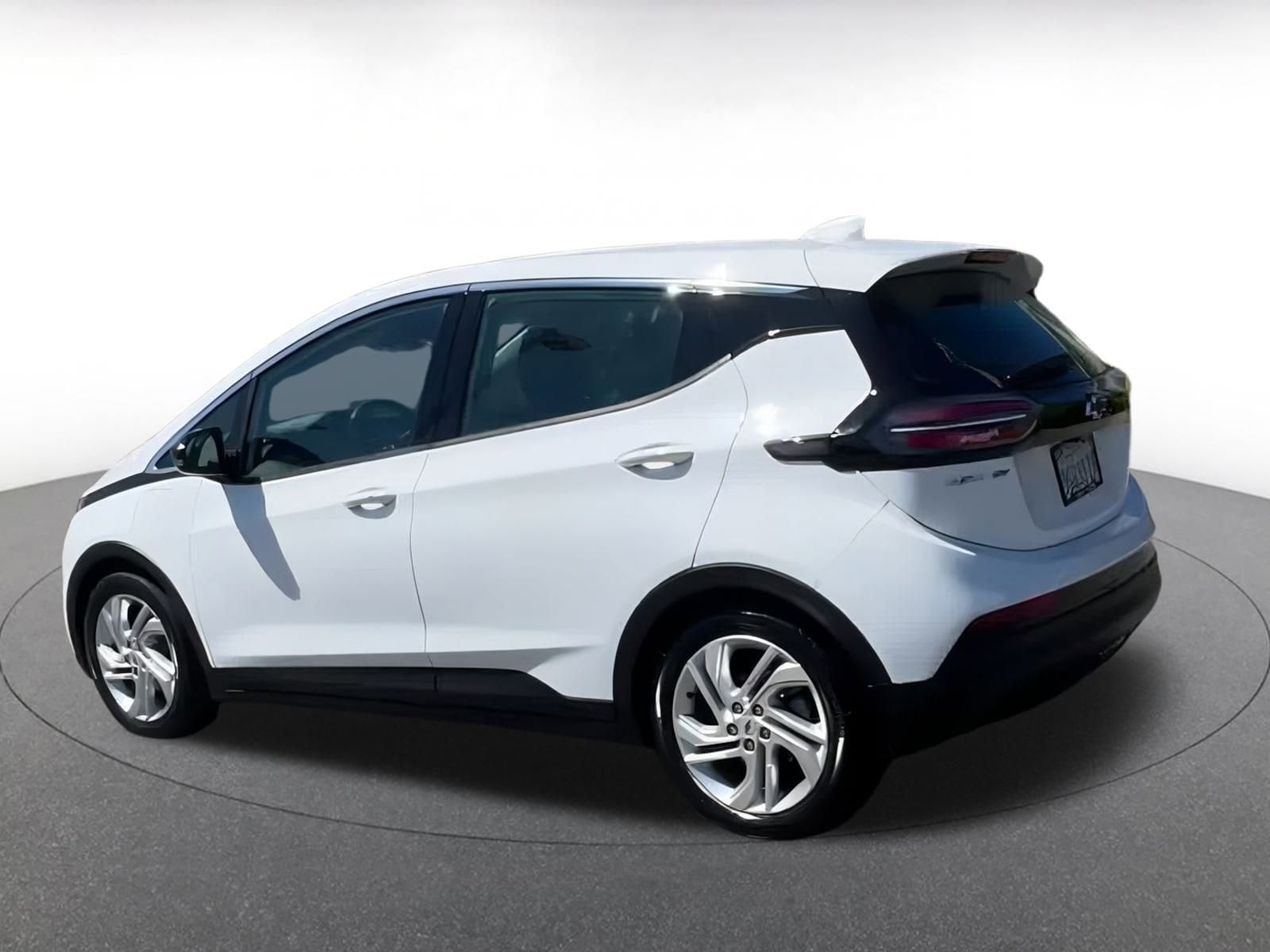 Thumbnail: 2023 Chevrolet Bolt EV - 8