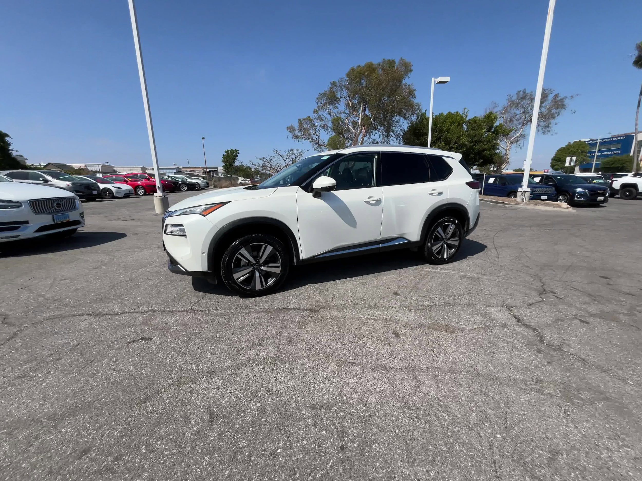 2023 Nissan Rogue SL 9