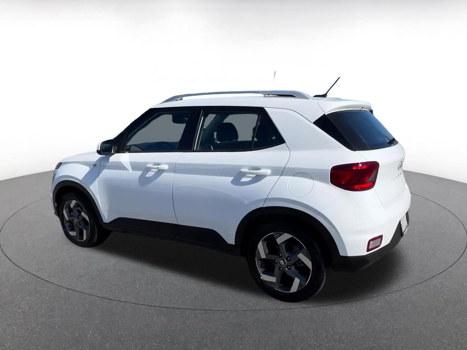 Thumbnail: 2025 Hyundai Venue - 10