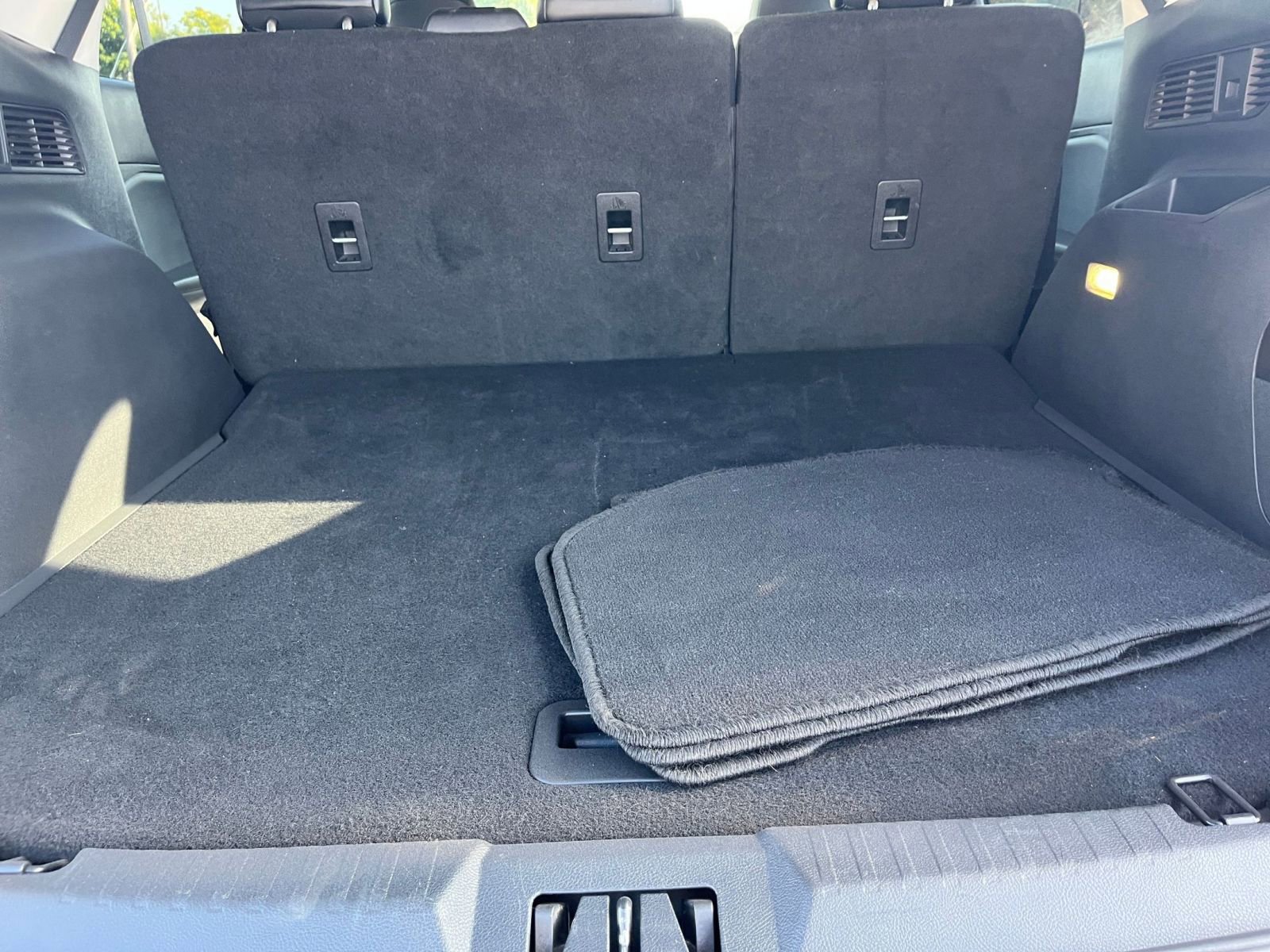 Thumbnail: 2023 Ford Edge - 31