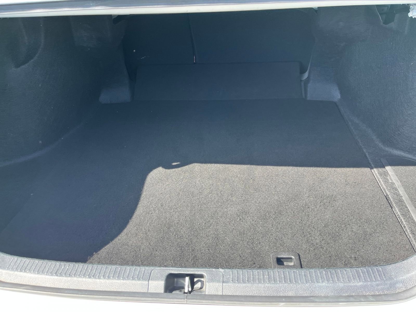 Thumbnail: 2025 Toyota Camry - 32