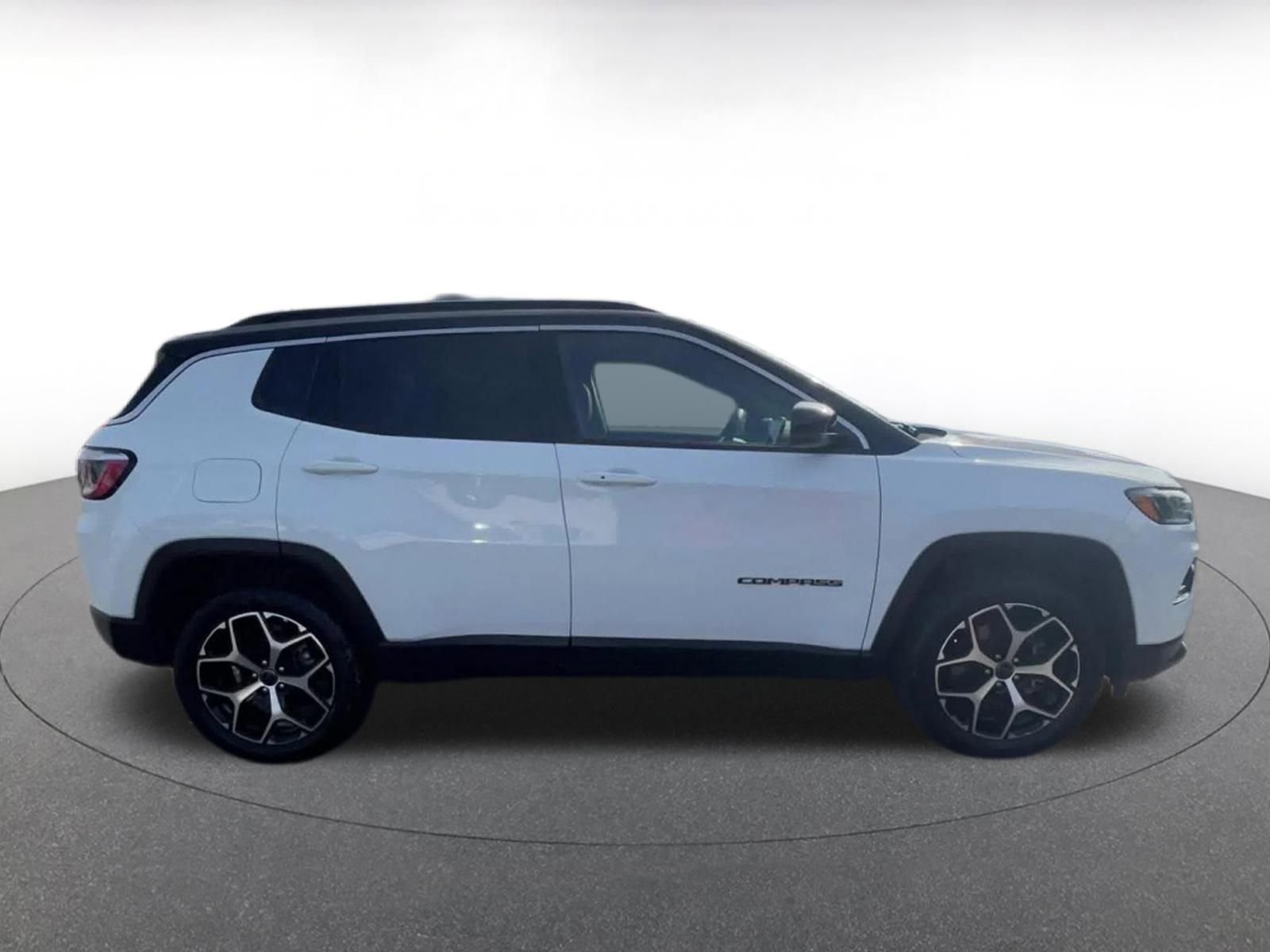 Thumbnail: 2025 Jeep Compass - 16