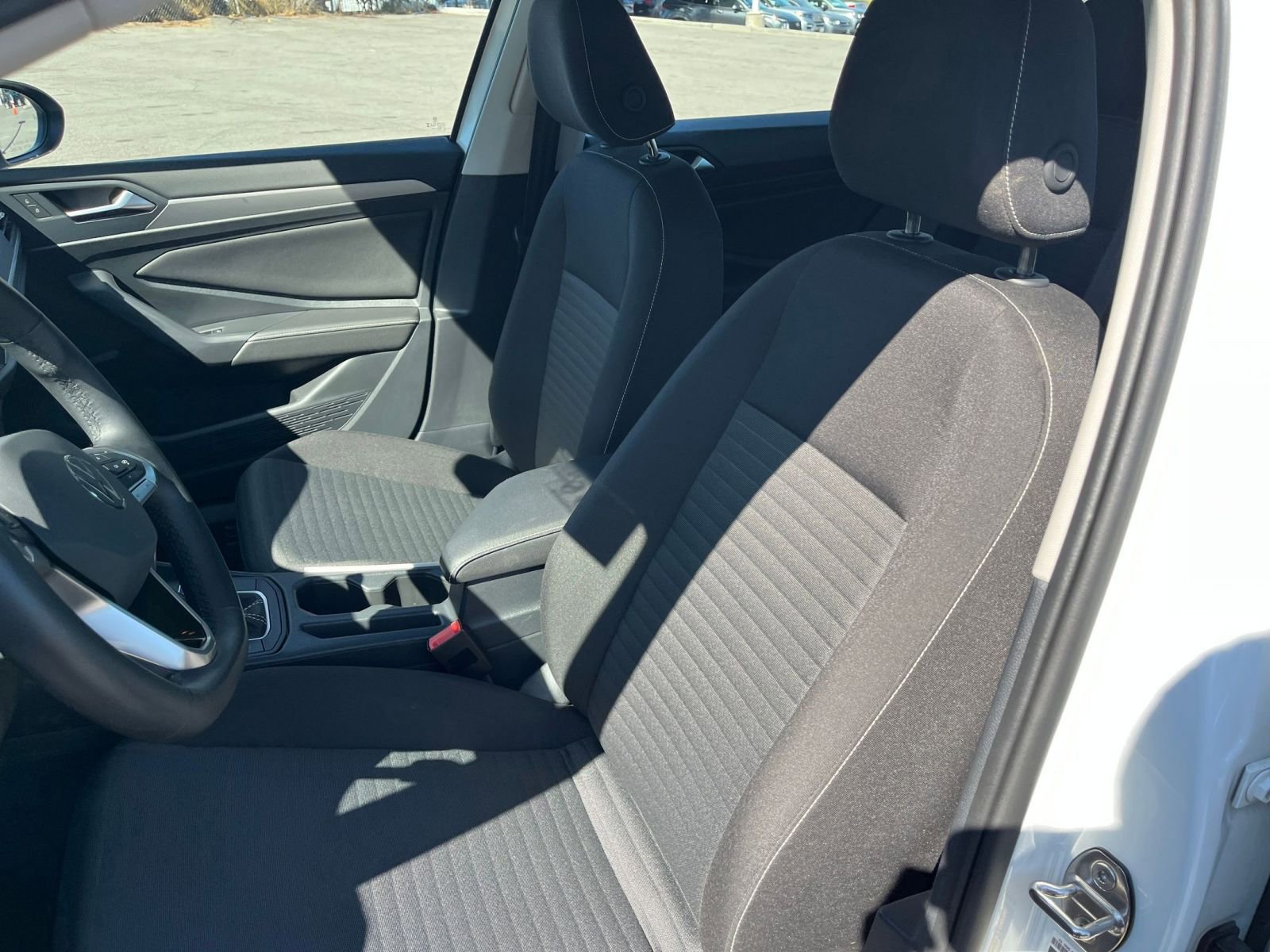 Thumbnail: 2024 Volkswagen Jetta - 22