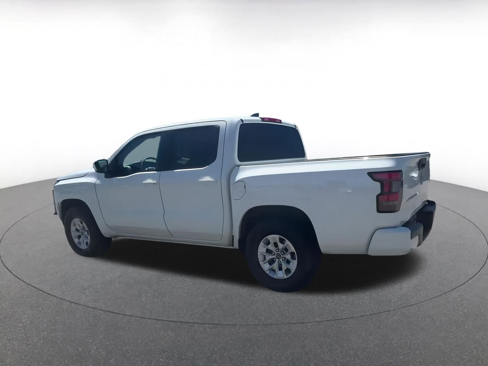 Thumbnail: 2024 Nissan Frontier - 10