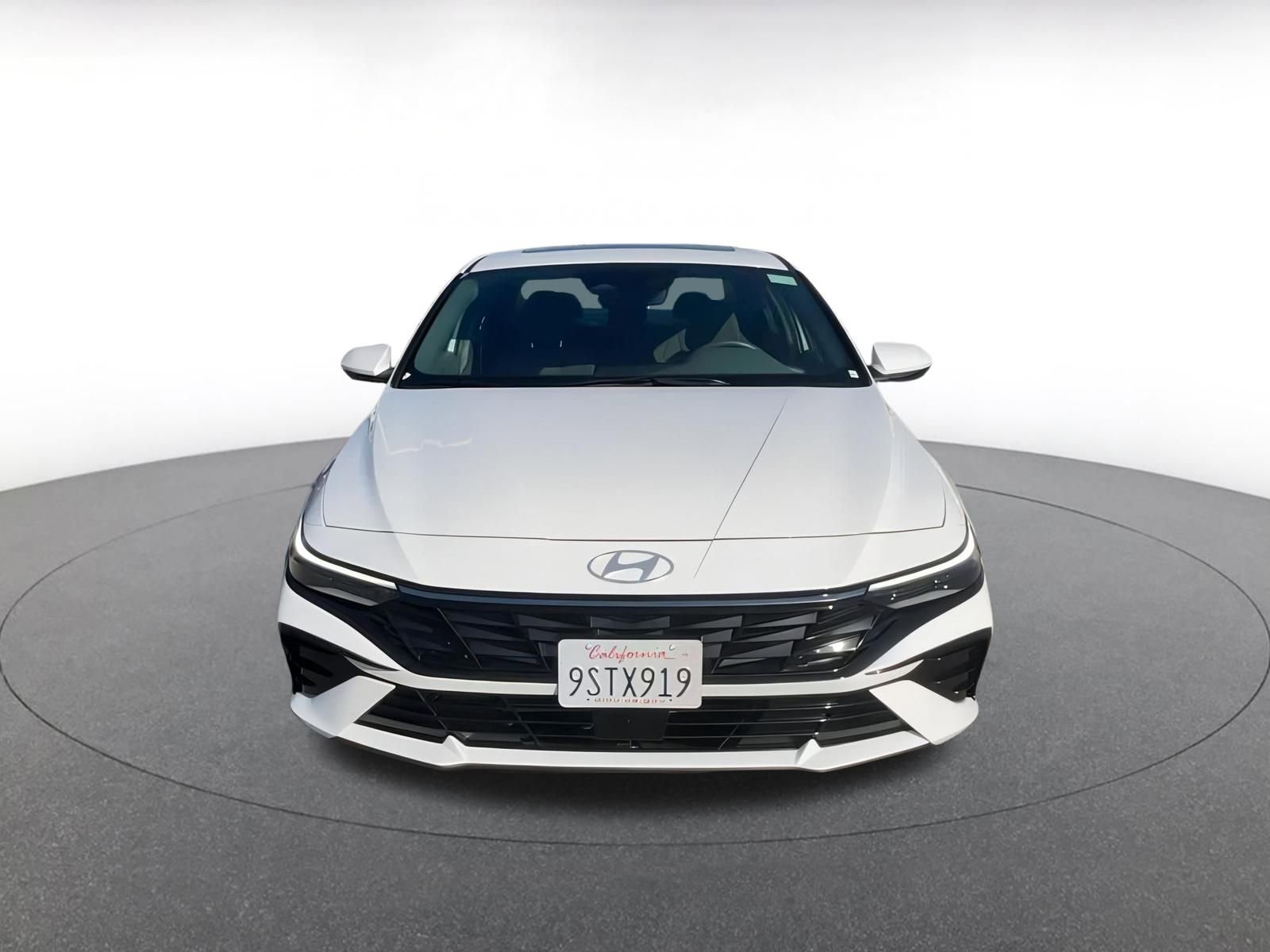 Thumbnail: 2025 Hyundai Elantra - 4