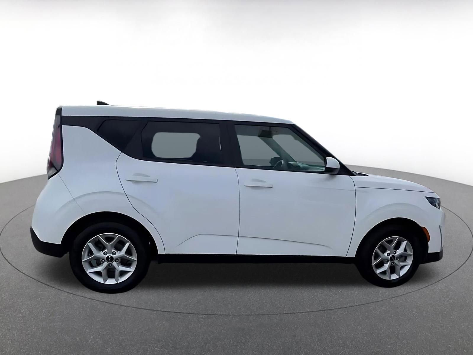 Thumbnail: 2025 Kia Soul - 15