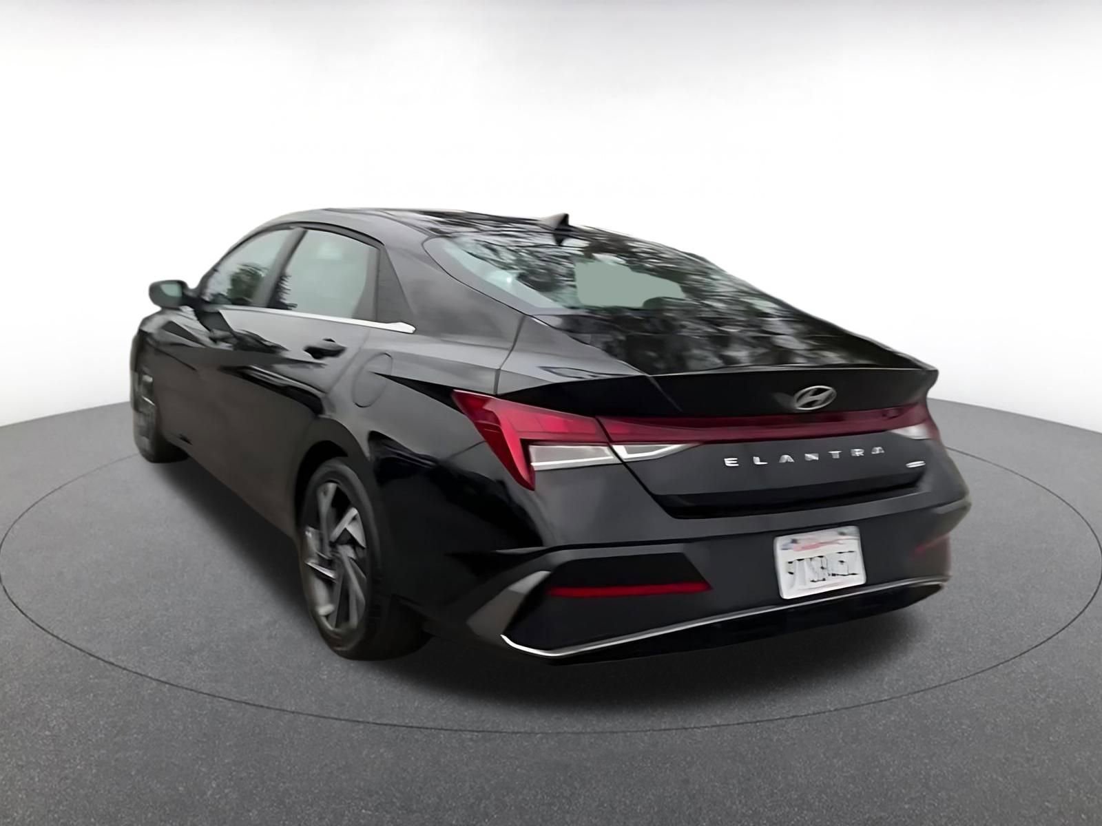 Thumbnail: 2025 Hyundai Elantra - 11