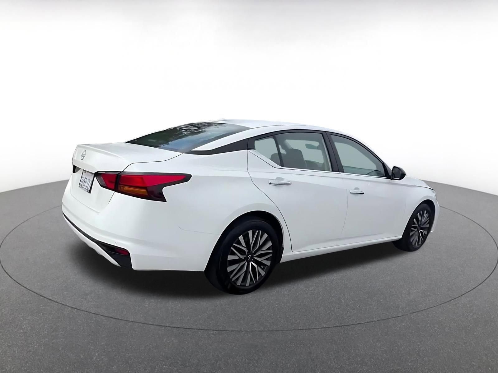 Thumbnail: 2025 Nissan Altima - 15