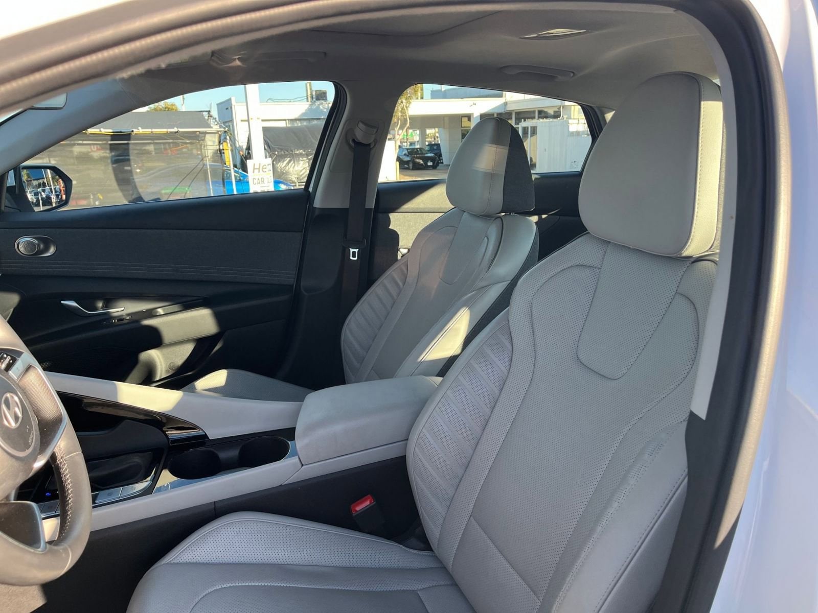 Thumbnail: 2025 Hyundai Elantra - 28