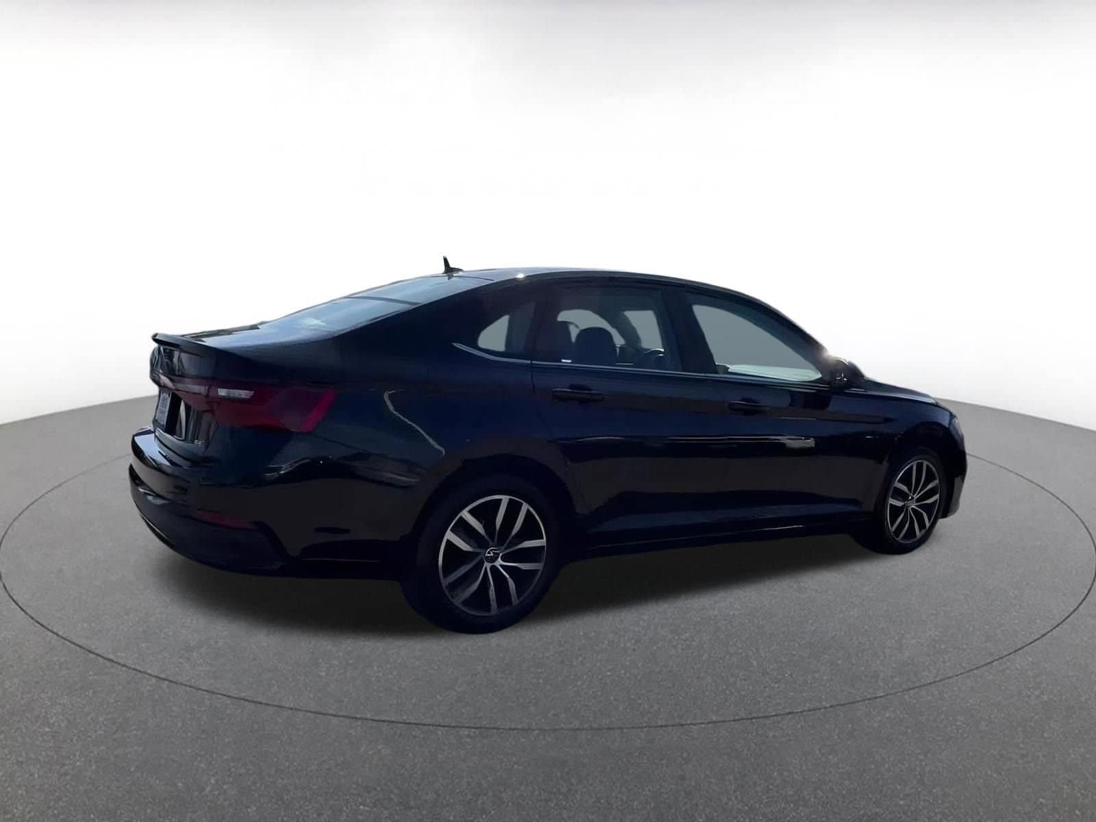 Thumbnail: 2025 Volkswagen Jetta - 14