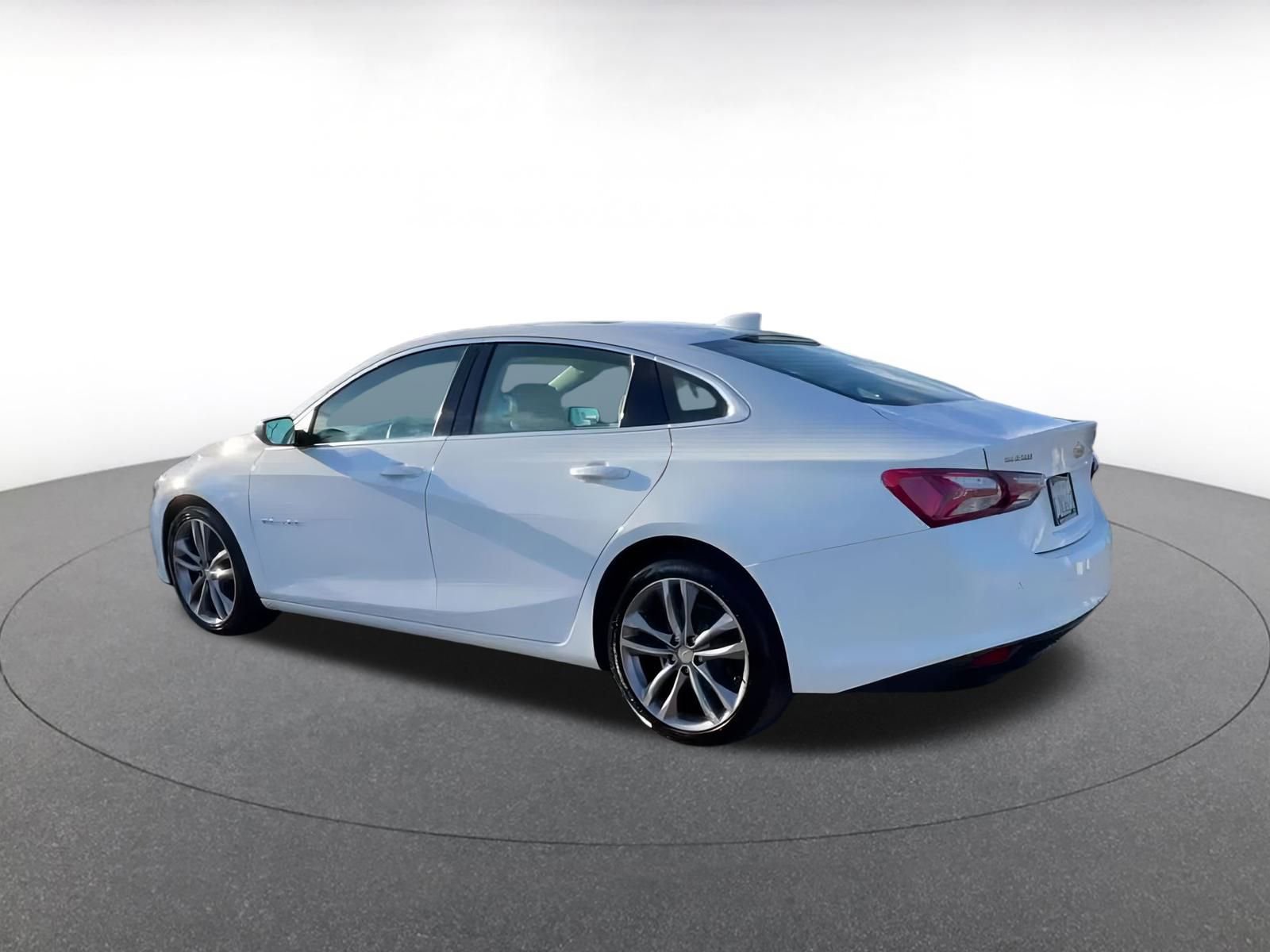 Thumbnail: 2024 Chevrolet Malibu - 11