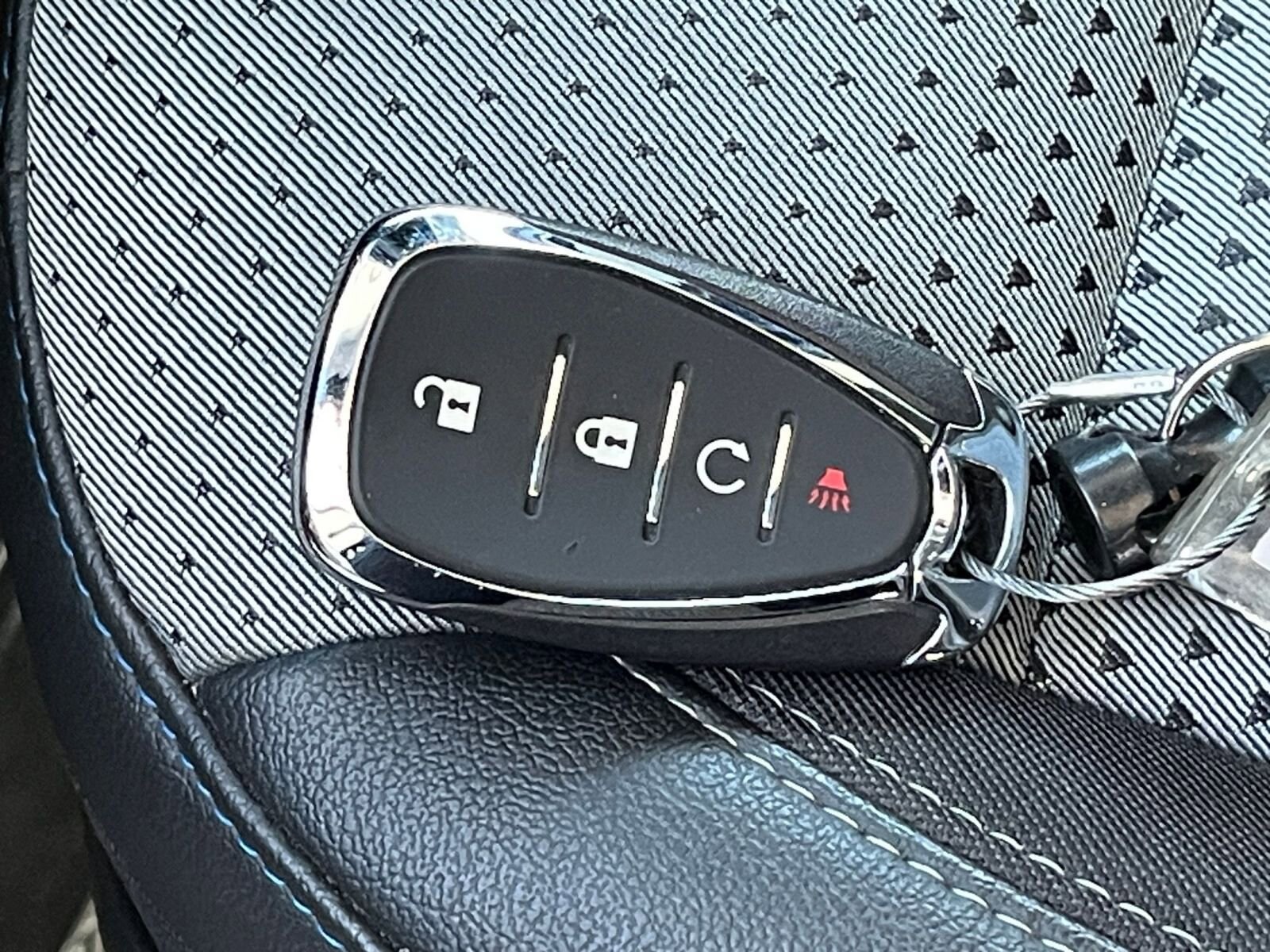 Thumbnail: 2025 Chevrolet Trax - 21