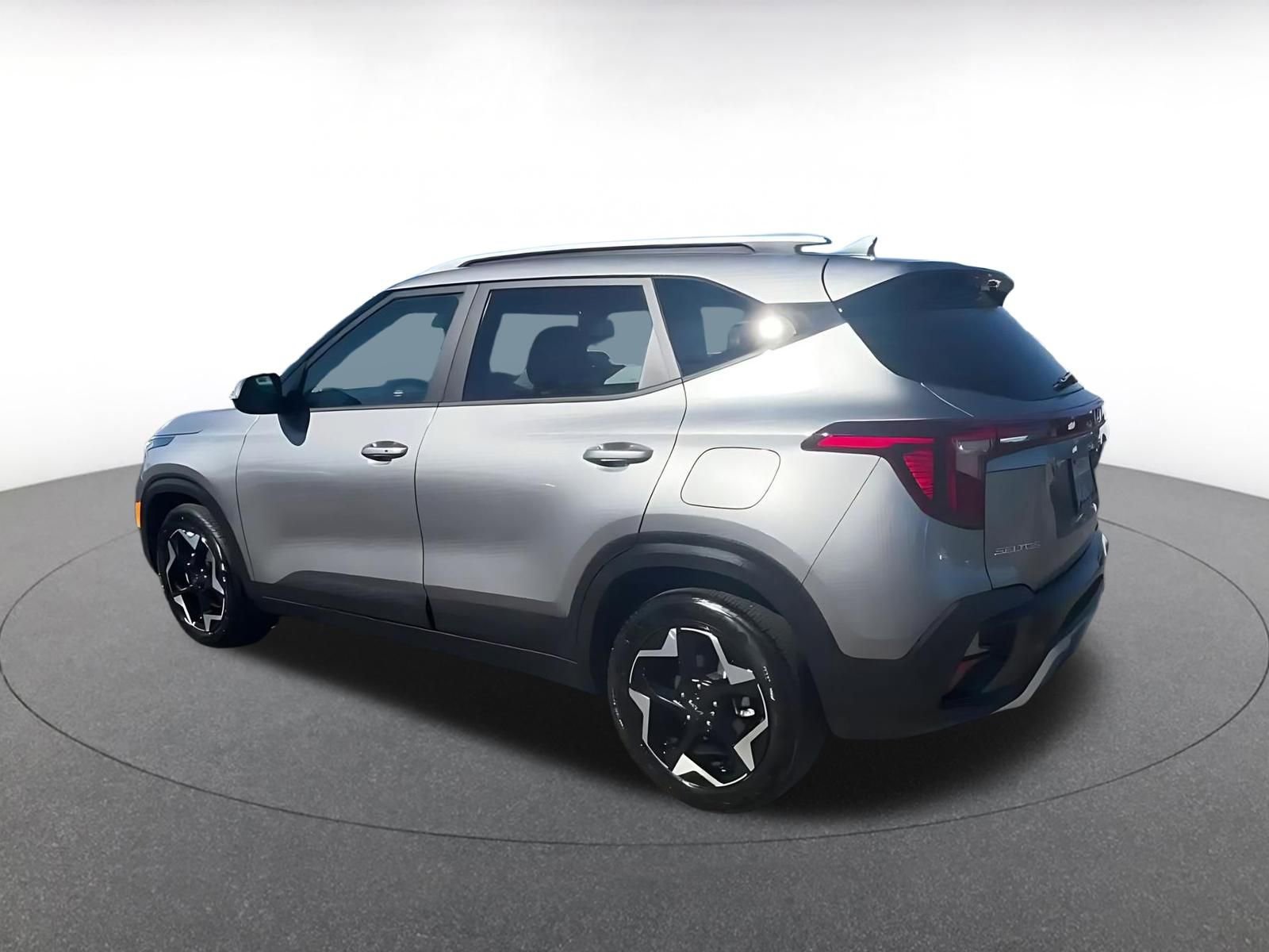 Thumbnail: 2025 Kia Seltos - 10