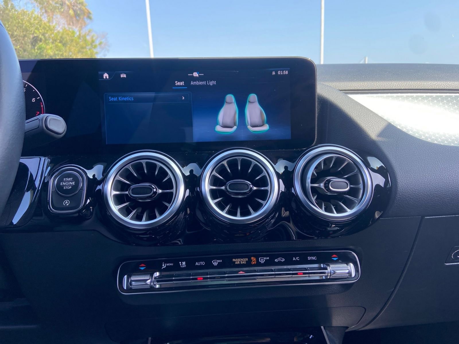 Thumbnail: 2024 Mercedes-Benz GLA - 21