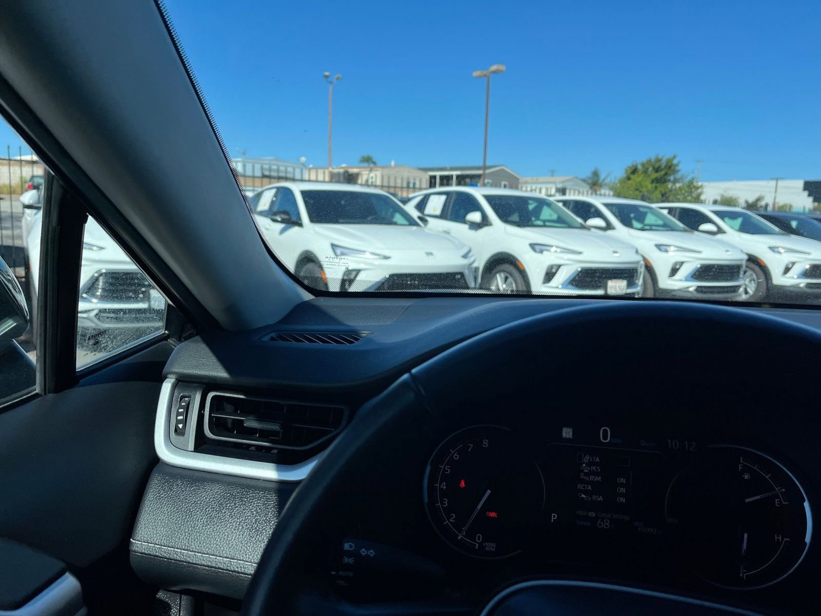 Thumbnail: 2025 Toyota RAV4 - 33