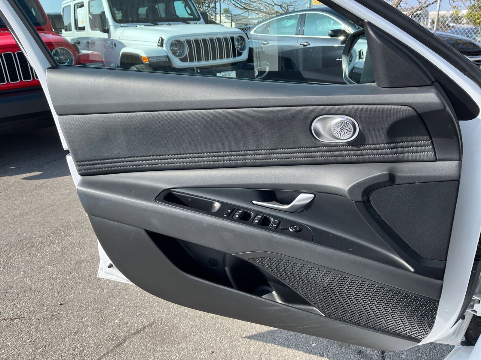 Thumbnail: 2025 Hyundai Elantra - 20