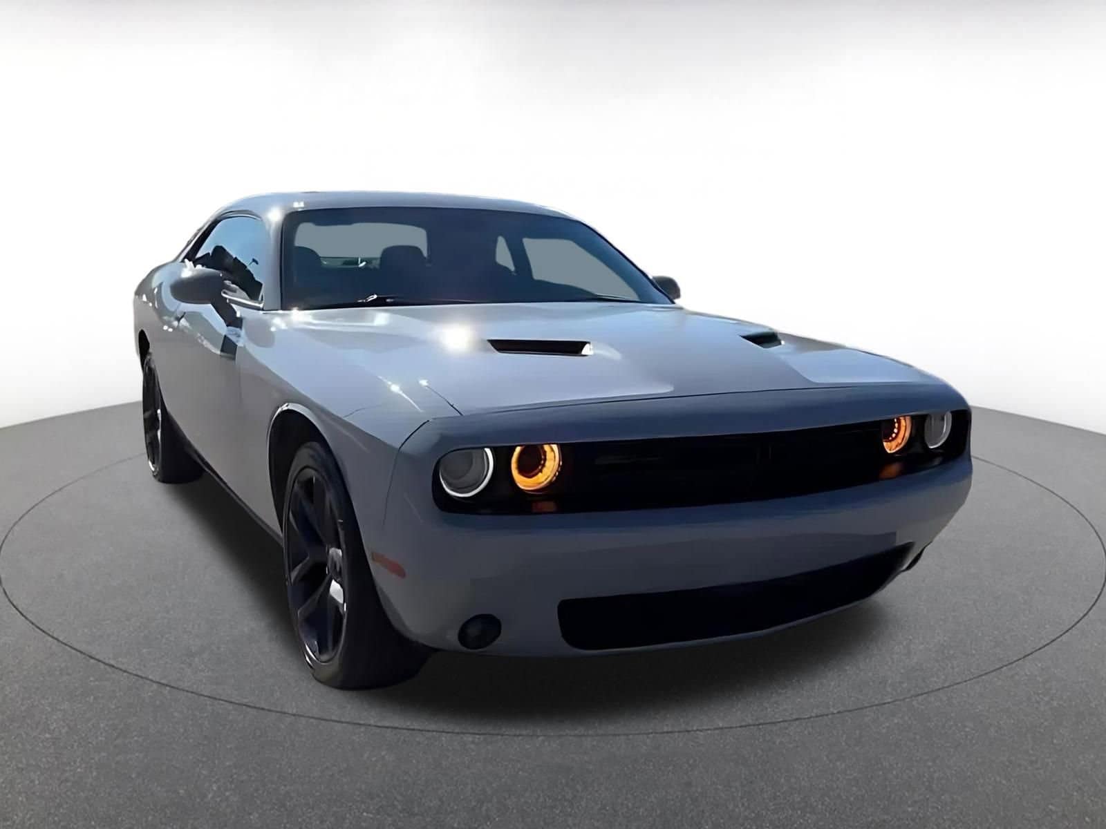 Thumbnail: 2022 Dodge Challenger - 3
