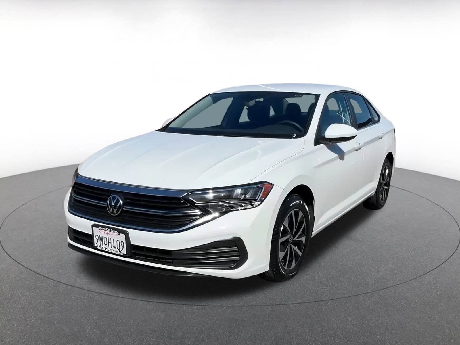 Thumbnail: 2024 Volkswagen Jetta - 5