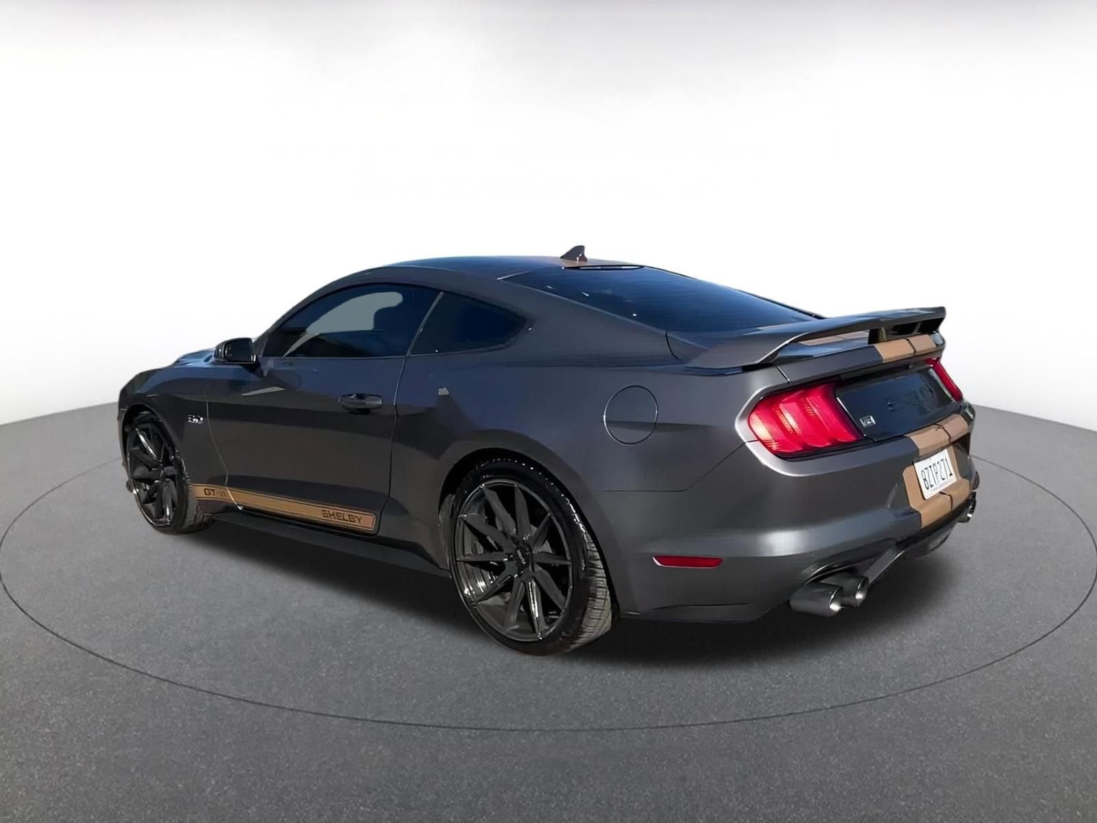 2022 Ford Mustang  8
