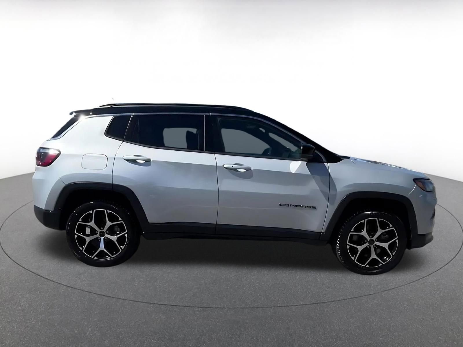 Thumbnail: 2025 Jeep Compass - 16