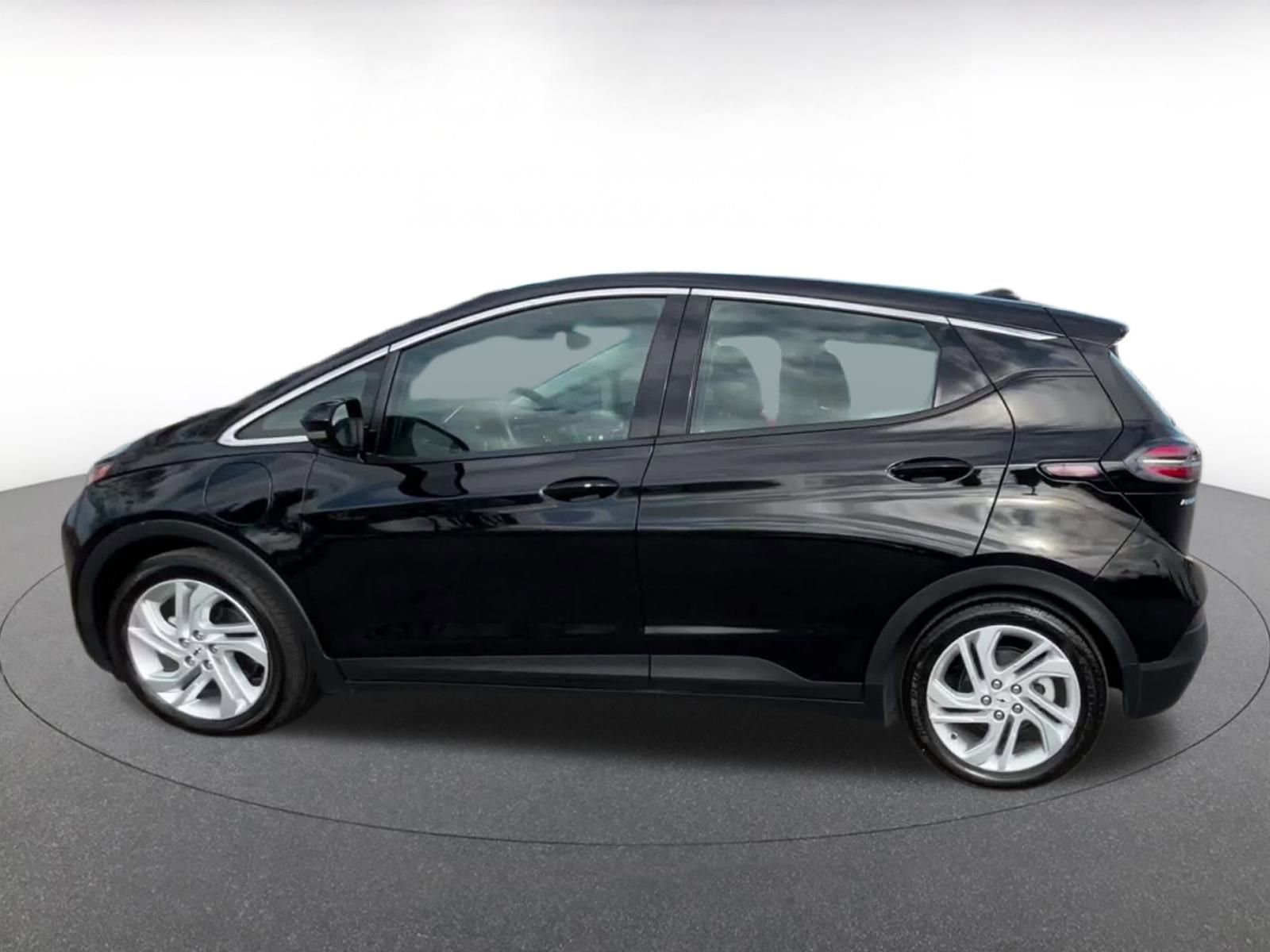 Thumbnail: 2023 Chevrolet Bolt EV - 7