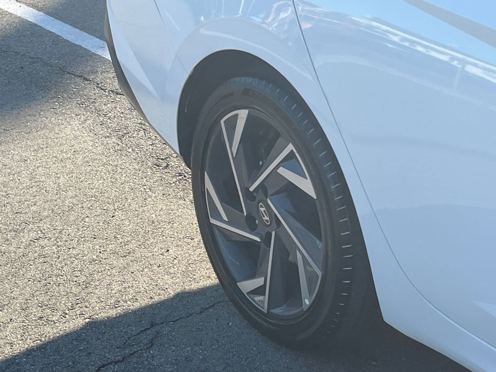 Thumbnail: 2025 Hyundai Elantra - 32