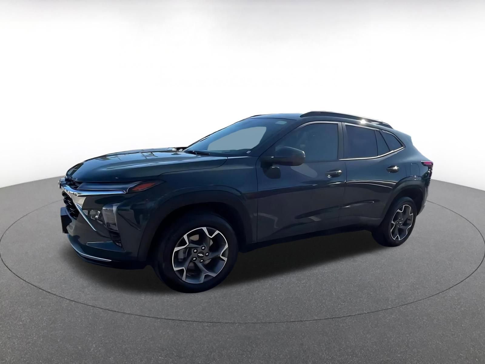 Thumbnail: 2025 Chevrolet Trax - 8