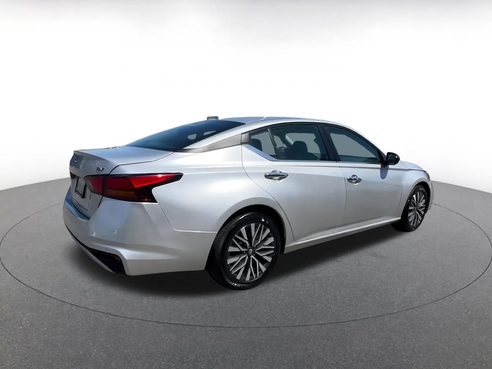 Thumbnail: 2024 Nissan Altima - 15