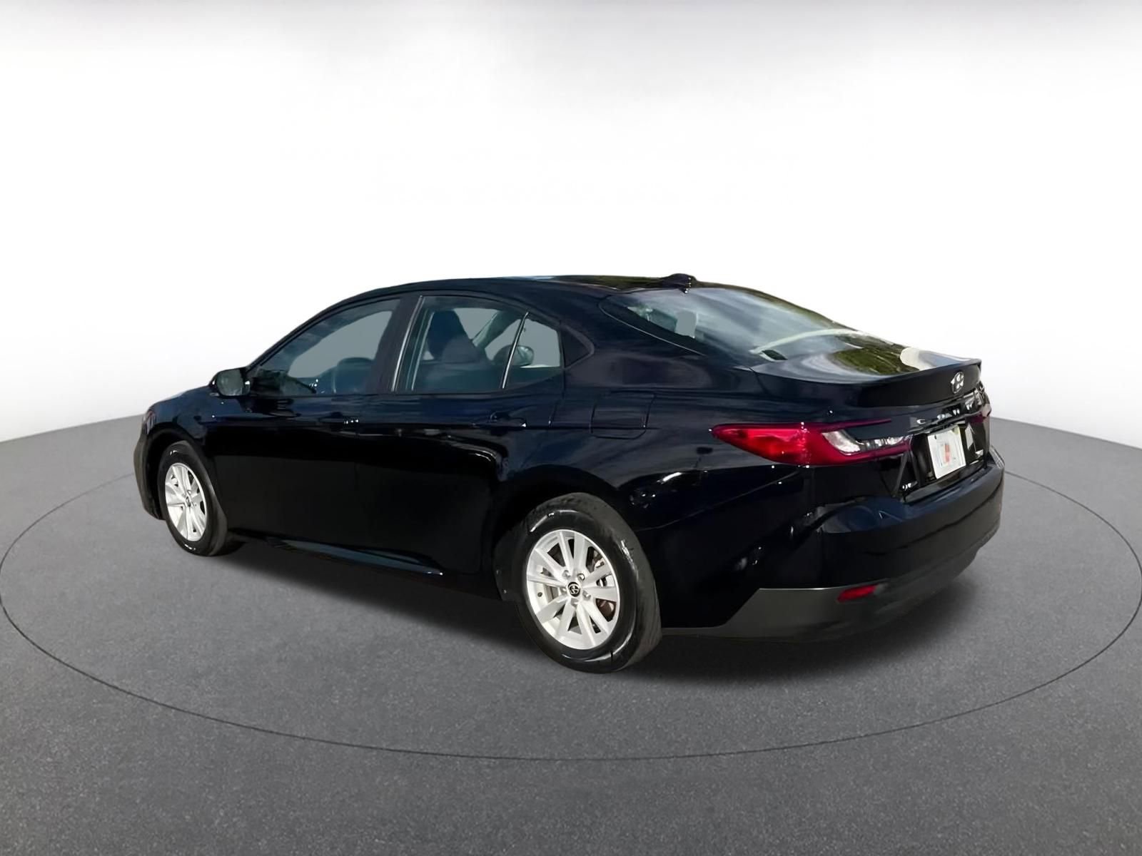 Thumbnail: 2025 Toyota Camry - 9