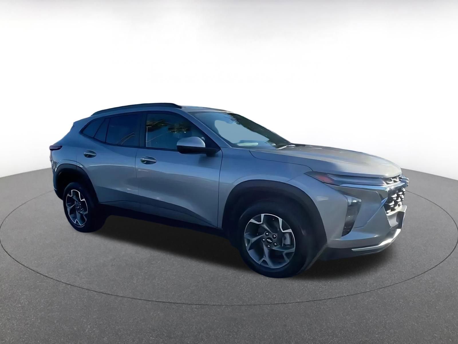 Thumbnail: 2025 Chevrolet Trax - 2