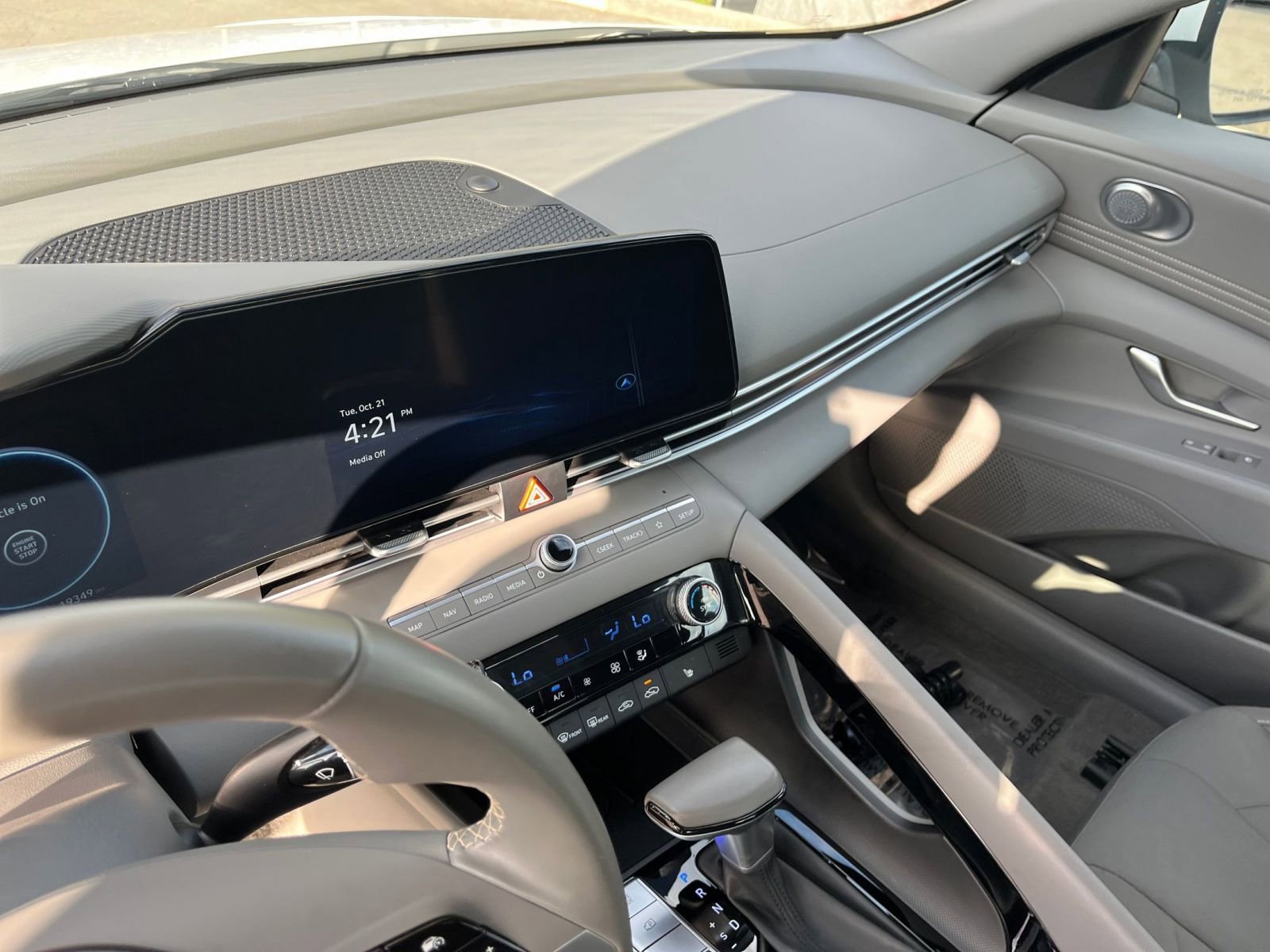 Thumbnail: 2025 Hyundai Elantra - 18