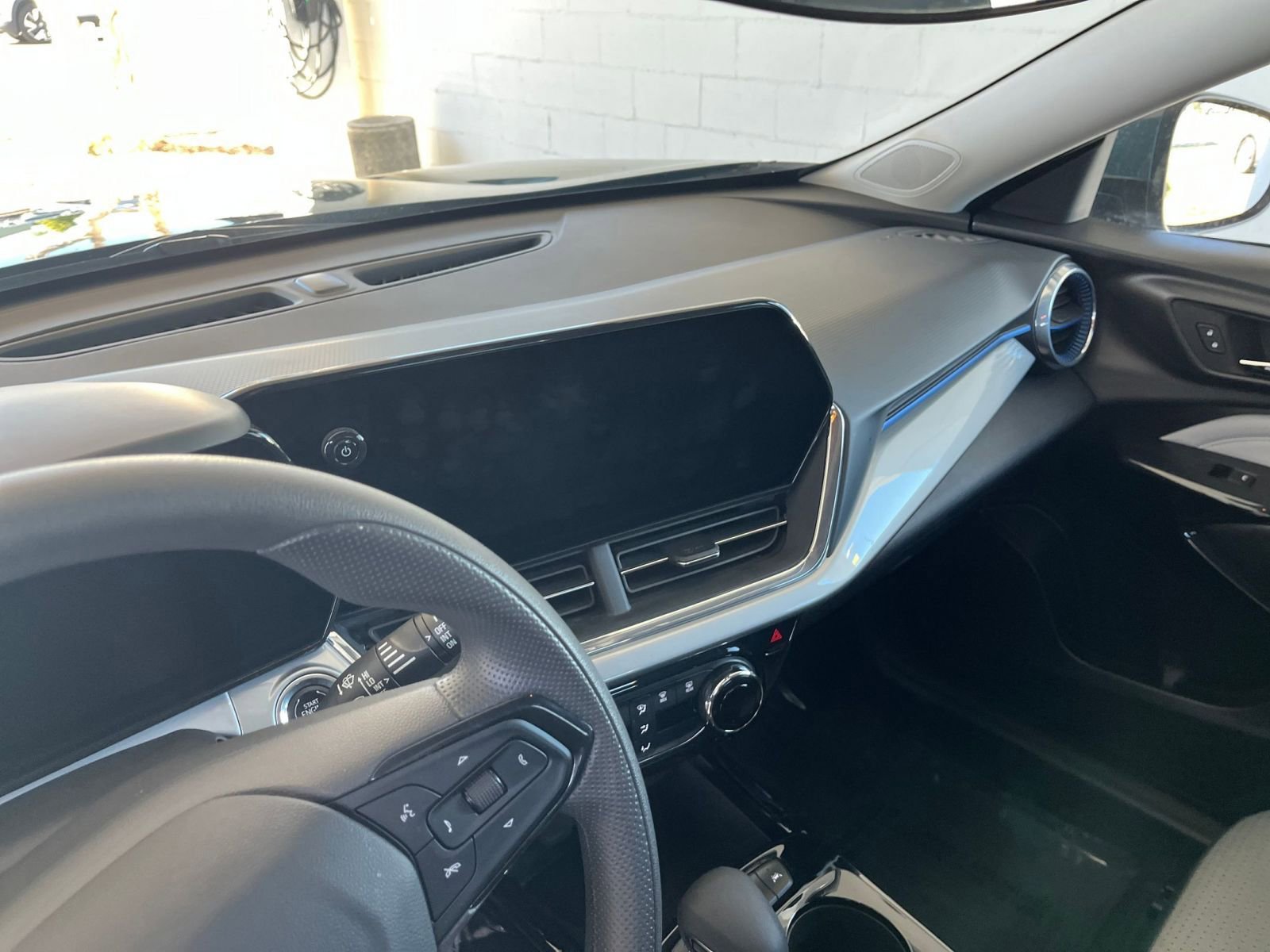 Thumbnail: 2025 Chevrolet Trax - 18