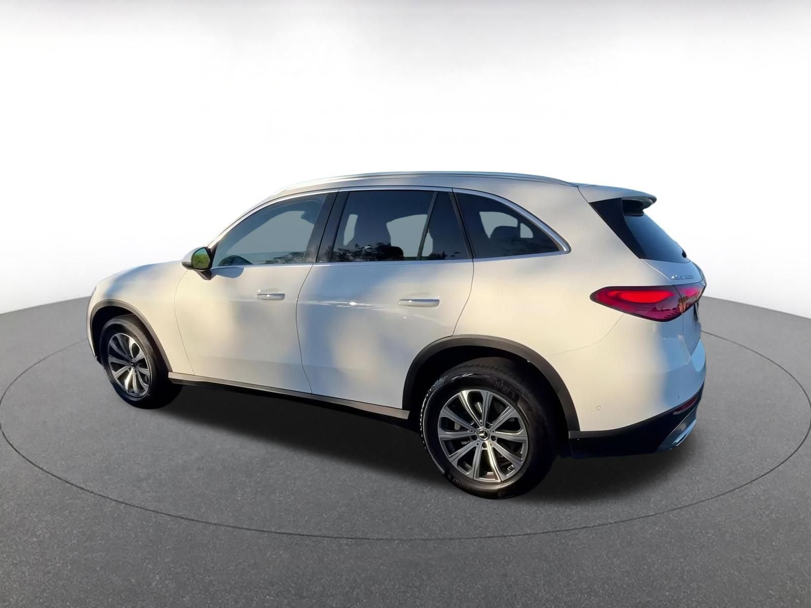 Thumbnail: 2024 Mercedes-Benz GLC - 10