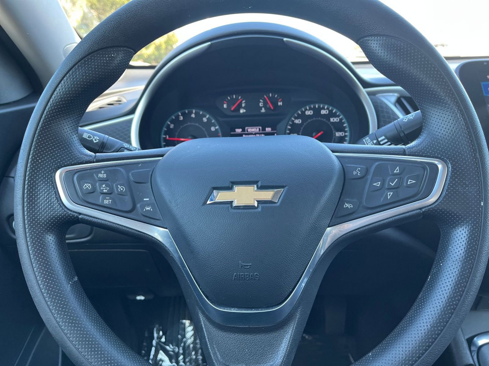 Thumbnail: 2023 Chevrolet Malibu - 23