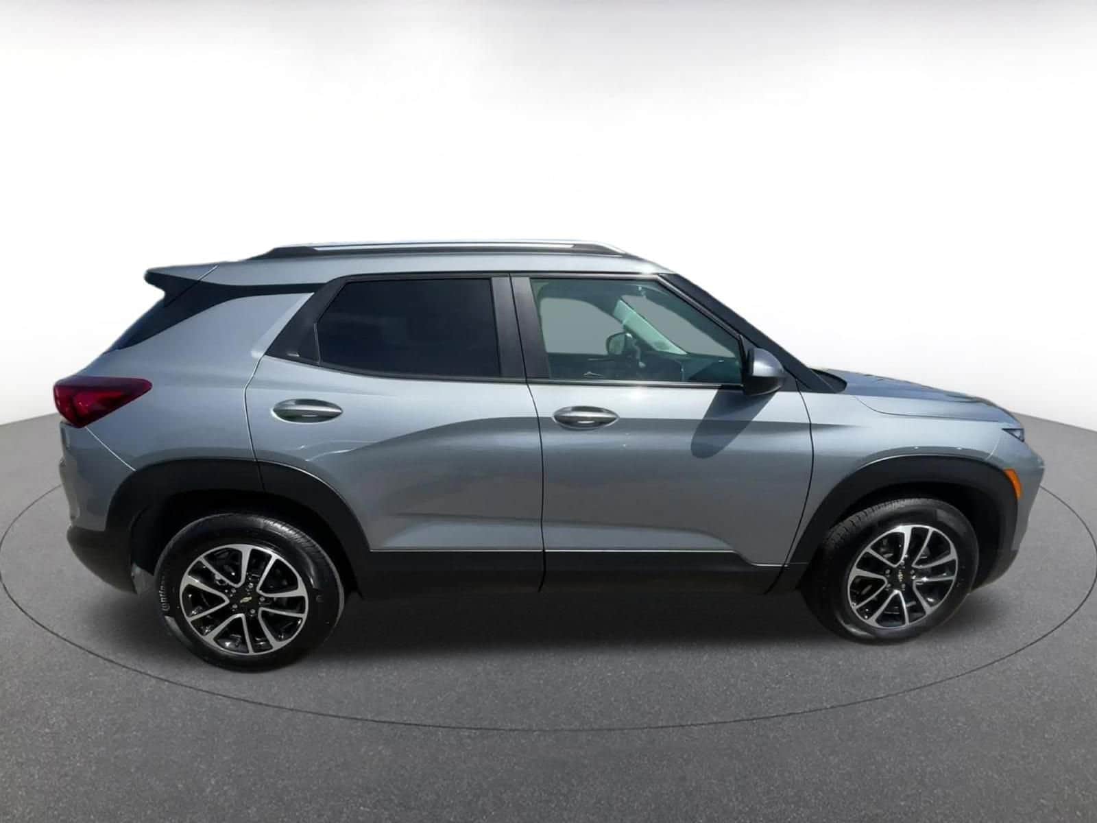Thumbnail: 2025 Chevrolet TrailBlazer - 16
