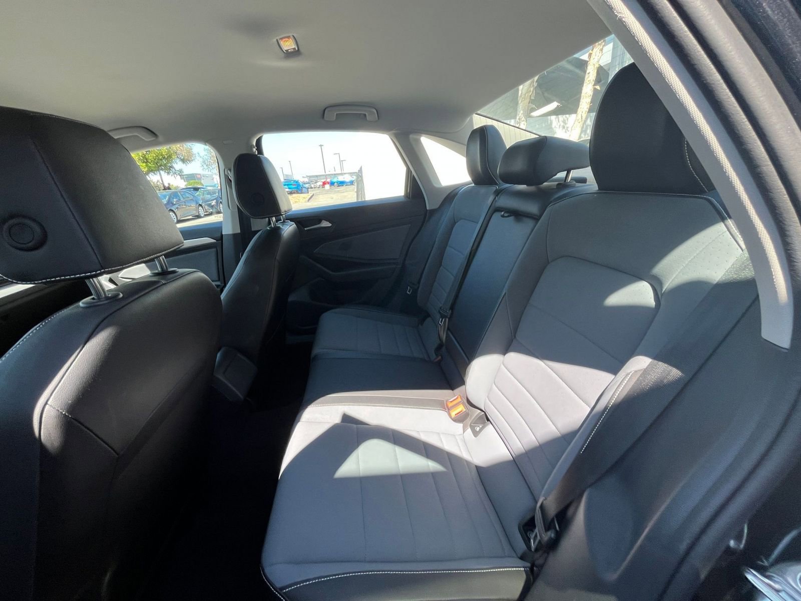 Thumbnail: 2025 Volkswagen Jetta - 25