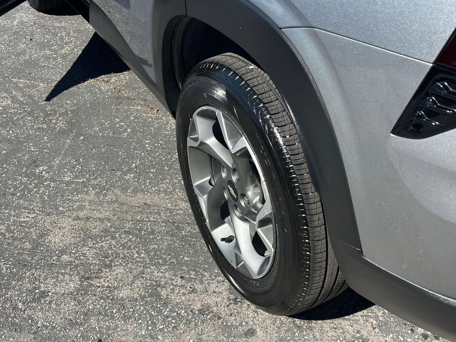 Thumbnail: 2025 Chevrolet Trax - 31