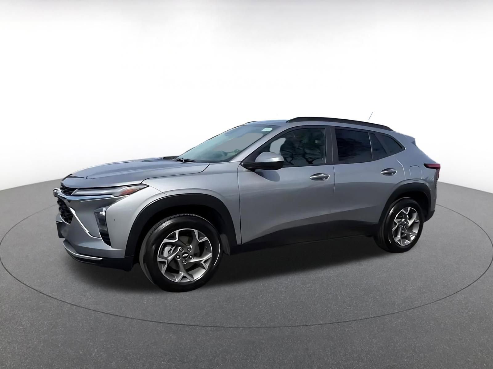 Thumbnail: 2025 Chevrolet Trax - 8