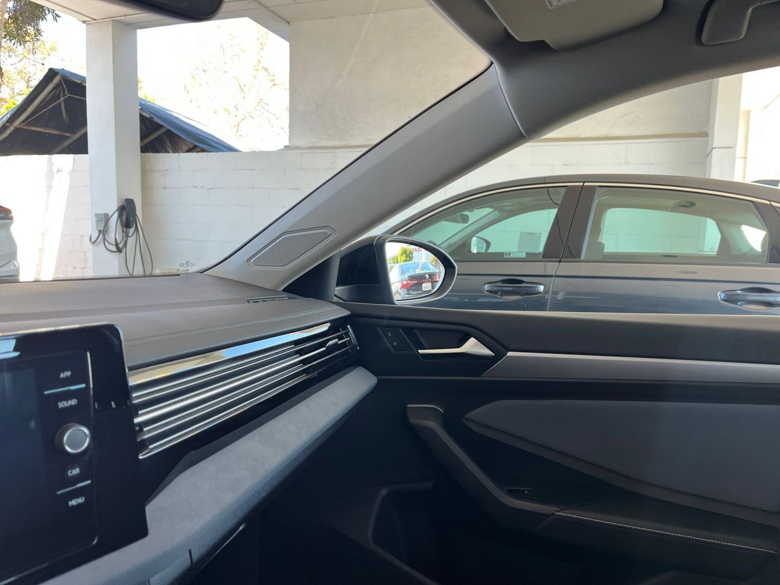 Thumbnail: 2025 Volkswagen Jetta - 35