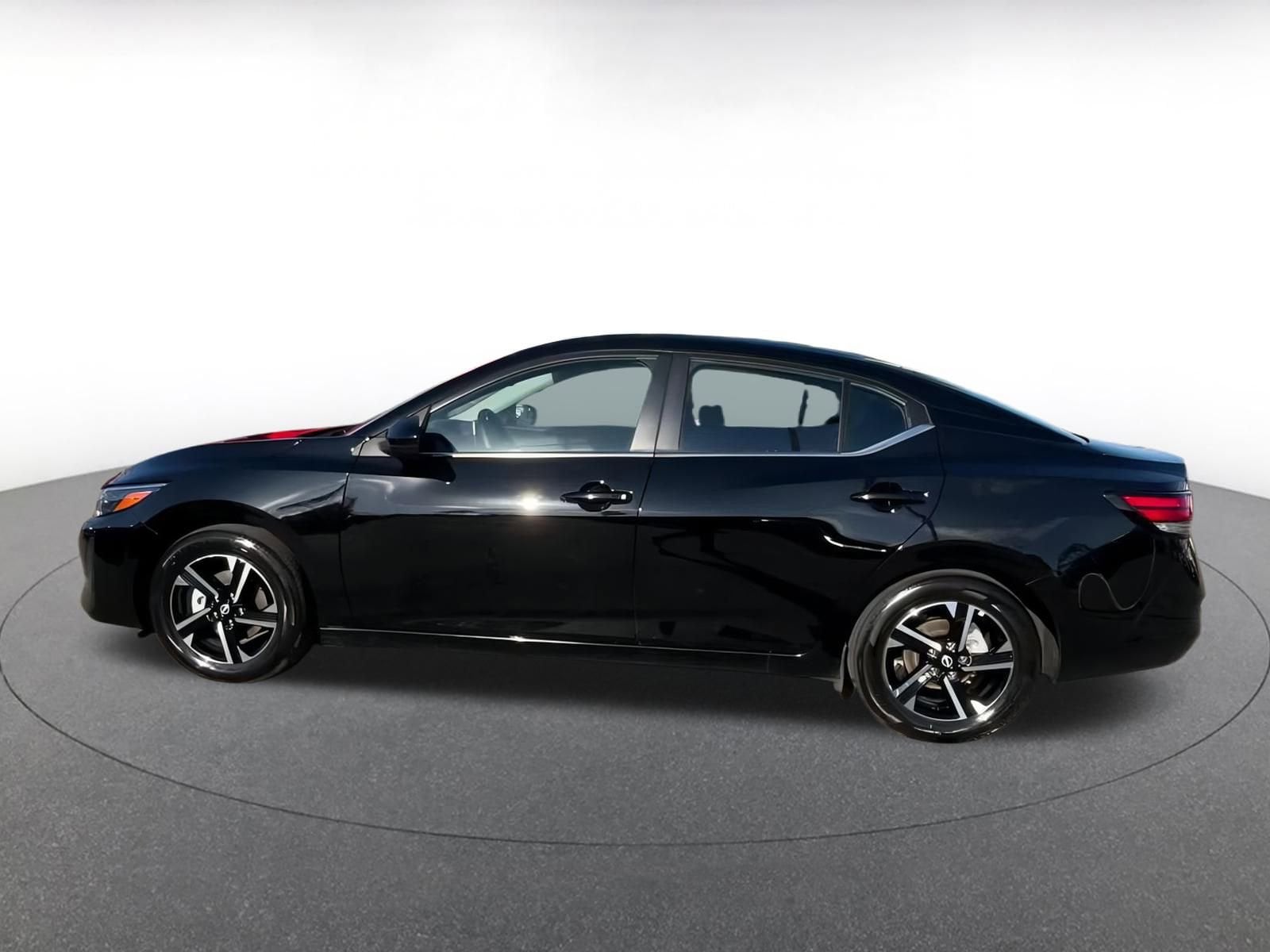 Thumbnail: 2025 Nissan Sentra - 9