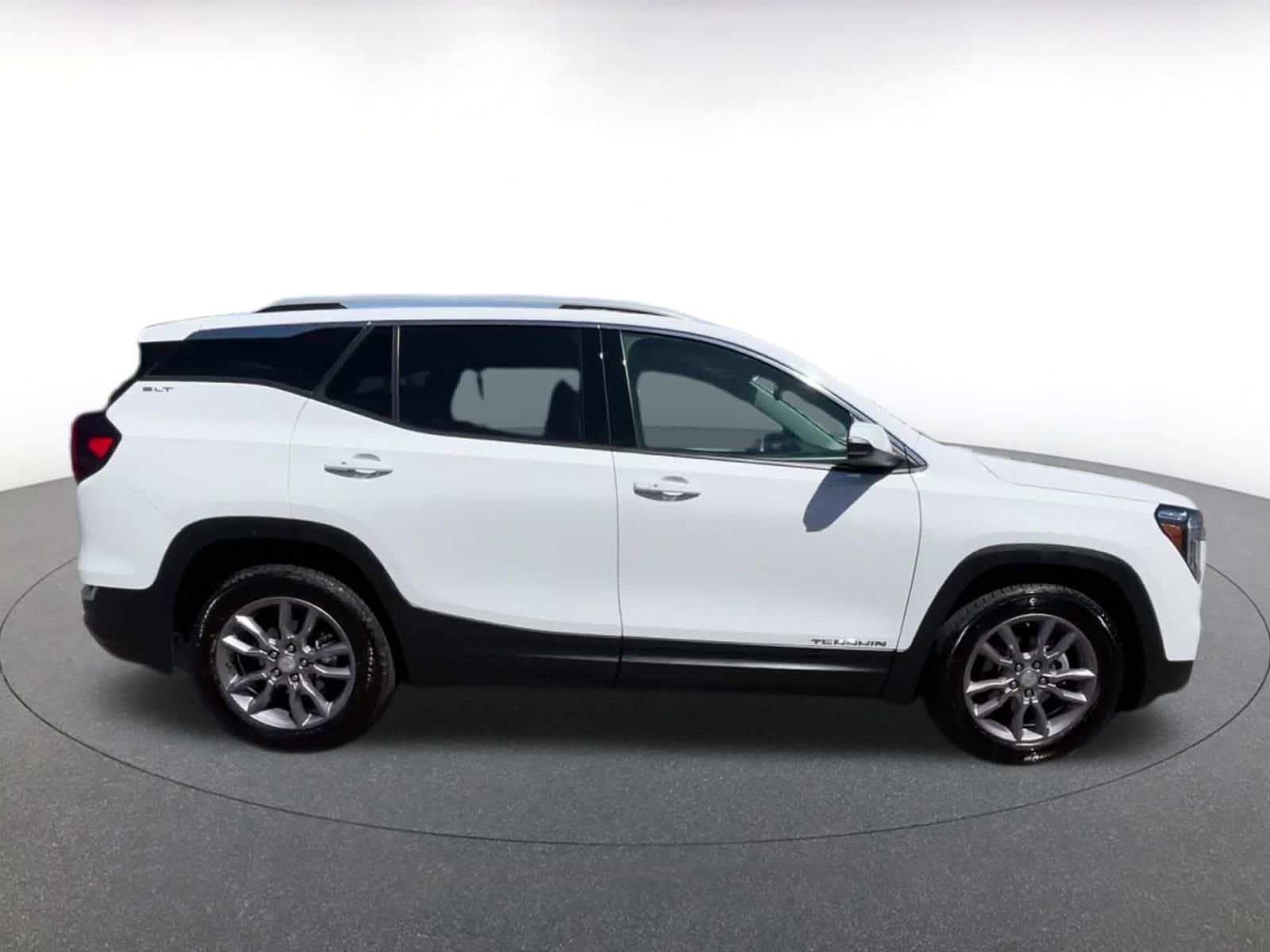 Thumbnail: 2023 GMC Terrain - 13
