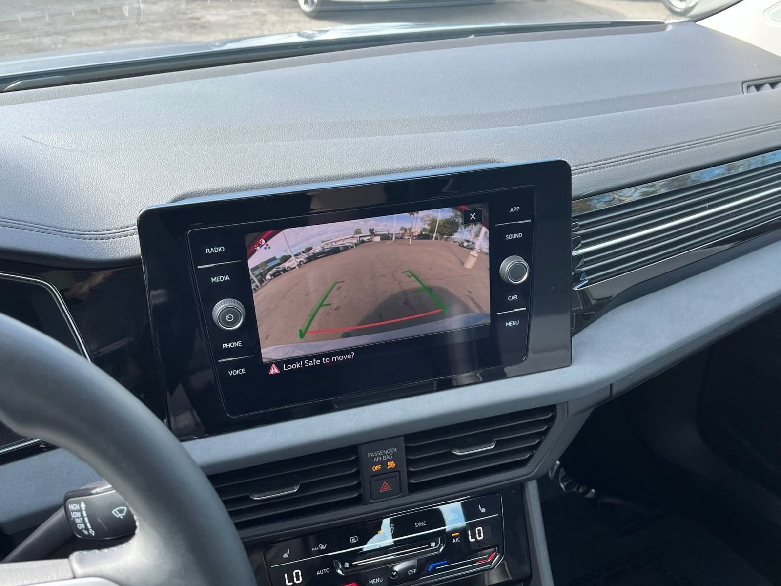 Thumbnail: 2025 Volkswagen Jetta - 17