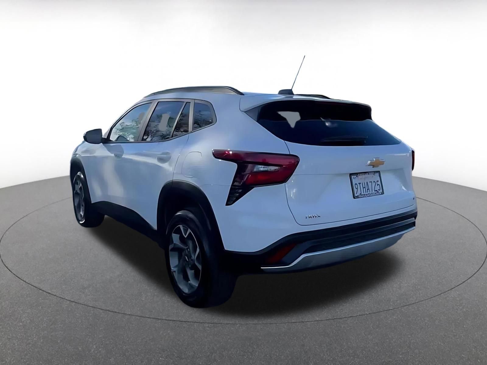 Thumbnail: 2025 Chevrolet Trax - 11