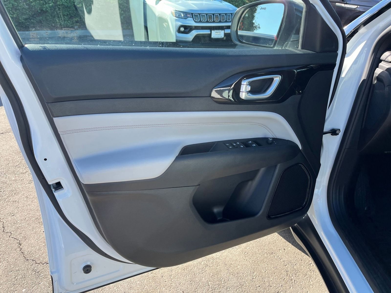 Thumbnail: 2025 Jeep Compass - 20